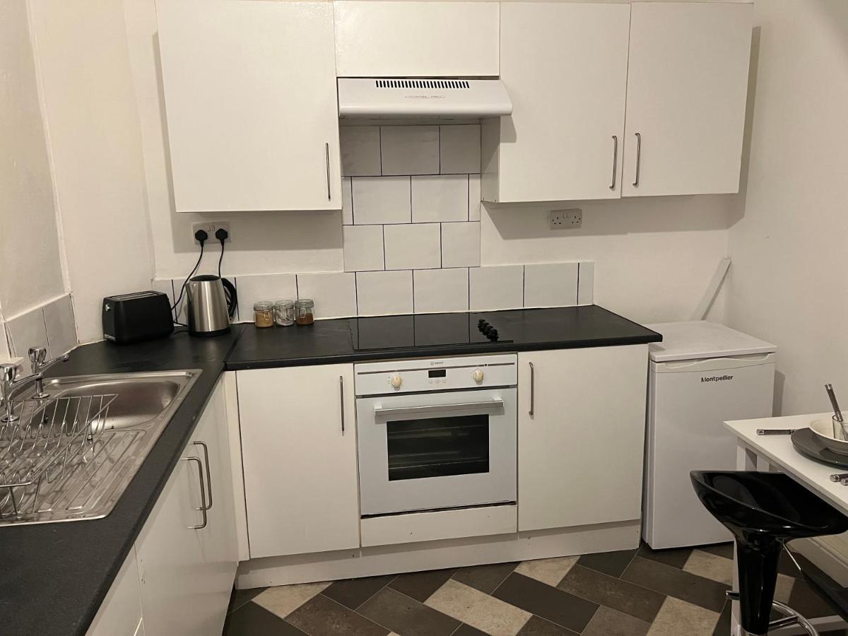 Superb Lime Guest House Shildon Bagian luar foto